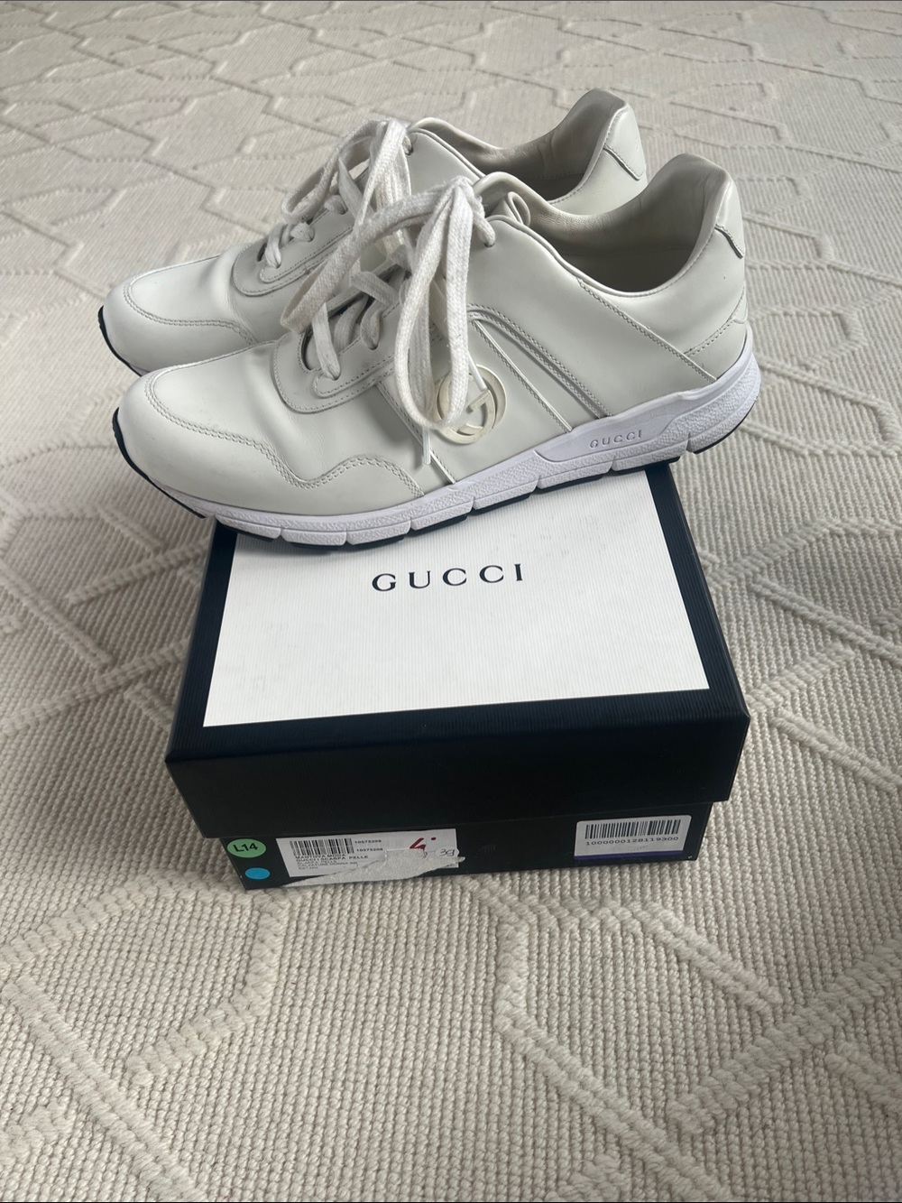 Gucci Off-White Leather Sneakers with Subtle Logo